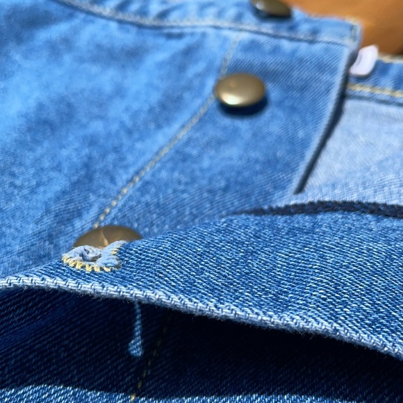 American Apparel Button Front Denim Skirt - Picture 4 of 10